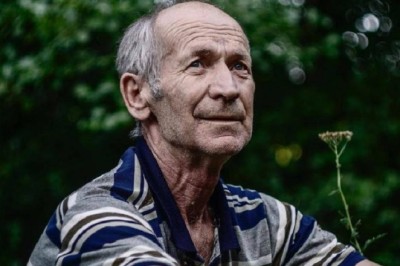 A Granddaughter's Love Conquers Loneliness: This Heartwarming Tale Will Bring You to Tears